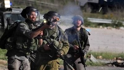 الاحتلال الإسرائيلي يصيب 37 فلسطينيا على حدود غزة بينهم أطفال
