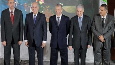 مرشحو الرئاسة الجزائرية يجمعون على ضرورة وضع دستور جديد للبلاد
