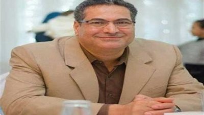 عميد طب المنصورة السابق: 