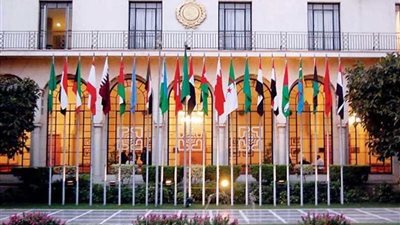 الجامعة العربية تضيء مقرها الرئيسي باللون البرتقالي تضامنًا مع مناهضة العنف ضد المرأة