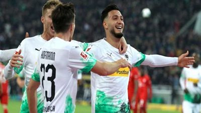 بوروسيا مونشنجلادباخ يفوز على بايرن ميونيخ 2-1 ويواصل صدارة البوندسليجا