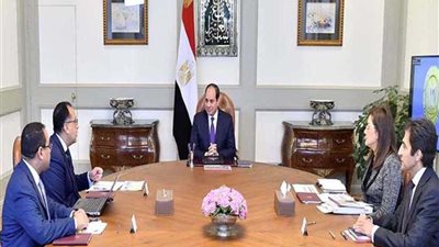 نشرة 24 ... الرئيس السيسي يستعرض مستجدات عملية انتقال الوزارات والأجهزة الحكومية إلى العاصمة الإدارية الجديدة
