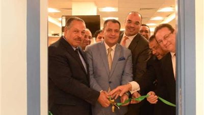 افتتاح مركز رواد النيل والخدمات غير المالية بالبنك الأهلي بجامعة أسيوط (صور)