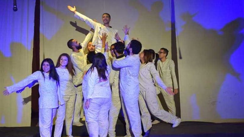 نجوم مسرحية ولاد