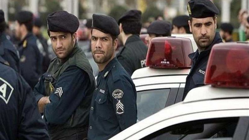 إيران.. جندي يفتح