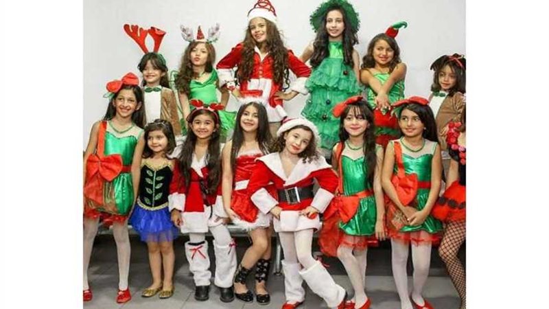 من موديل الهدية لشجرة