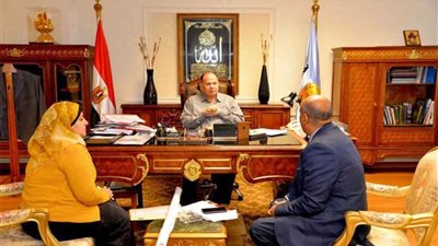 محافظ أسيوط: تطوير 7 مناطق غير آمنة بأقصى سرعة