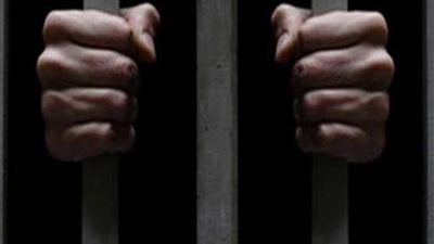 المؤبد لشقيقين متهمين بجلب أقراص مخدرة عبر مطار برج العرب