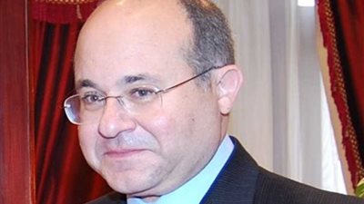 سفير مصر في اليونان يلتقي بمجموعة من الشباب اليونانيين المشاركين في منتدى شباب العالم