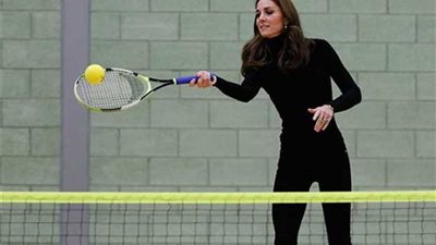 كيت ميدلتون تتلقى دروس التنس في نادي لندن