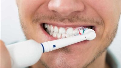 تنظيف الأسنان جيداً يؤثر إيجابيا على صحة القلب