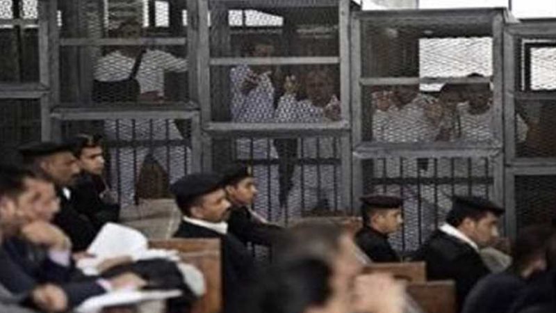 تأجيل محاكمة 215
