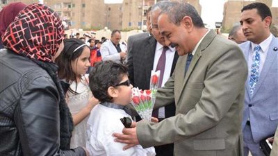 محافظ الإسماعيلية يشهد احتفالية مديرية التعليم ومدرسة النور والأمل بيوم الكفيف