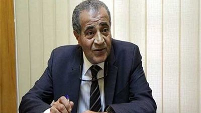 التموين تبحث خطط إنقاذ عدد من الشركات التابعة للقابضة للصناعات الغذائية