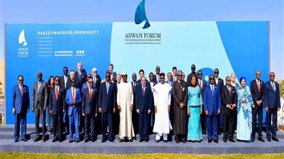 الرئيس في افتتاح أعمال النسخة الأولى من منتدى أسوان للسلام والتنمية المستدامة