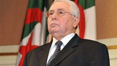 الرئيس الجزائري المؤقت: الانتخابات الرئاسية فرصة تاريخية لتكريس الديمقراطية