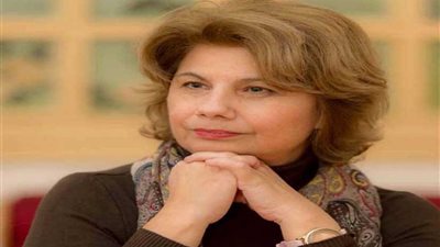 بيرسا كوموتسي: الجمهور اليوناني متعطش لقراءة الأدب المصري