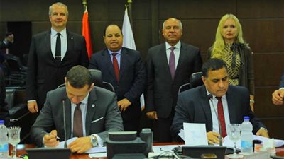 وزيرا النقل والمالية يشهدان توقيع اتفاقية لتوريد وتصنيع 1300 عربة سكة حديد جديدة للركاب