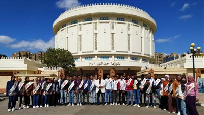 طلاب جامعة المنيا يزورون 