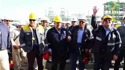 وزير البترول ووفد من البرلمان يتفقدان المحطة البرية لحقل ظهر