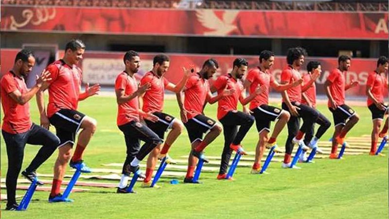 الأهلي يواصل تدريباته