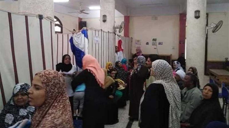 الكشف على 1367 حالة