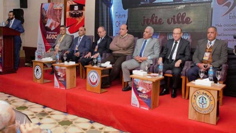 صديق يشيد بجهود المركز