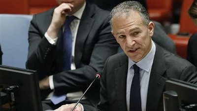 السفير الأمريكي بالقاهرة يشيد بمستوى طلاب مدرسة الطاقة الشمسية في أسوان