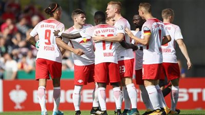 لايبزيج يكتسح شالكة بخماسية نظيفة في الدوري الالماني