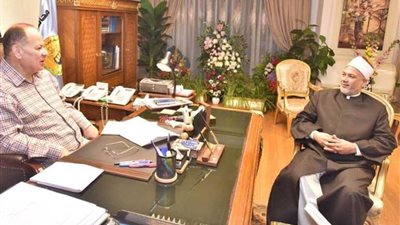 محافظ أسيوط يلتقي وكيل وزارة الأوقاف ويؤكد على أهمية تجديد الخطاب الديني واستكمال جهود إنهاء الخصومات الثأرية