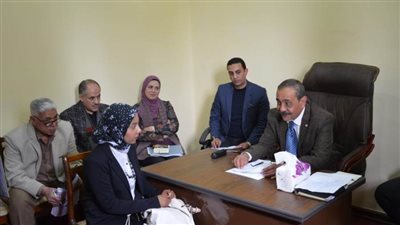   محافظ الإسماعيلية يستمع لشكاوى المواطنين في اليوم المفتوح