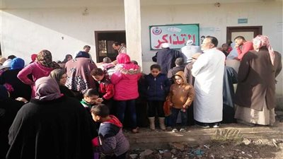 صحة الشرقية توقع الكشف الطبي على 1750 مريضا بالقافلة العلاجية بقرموط