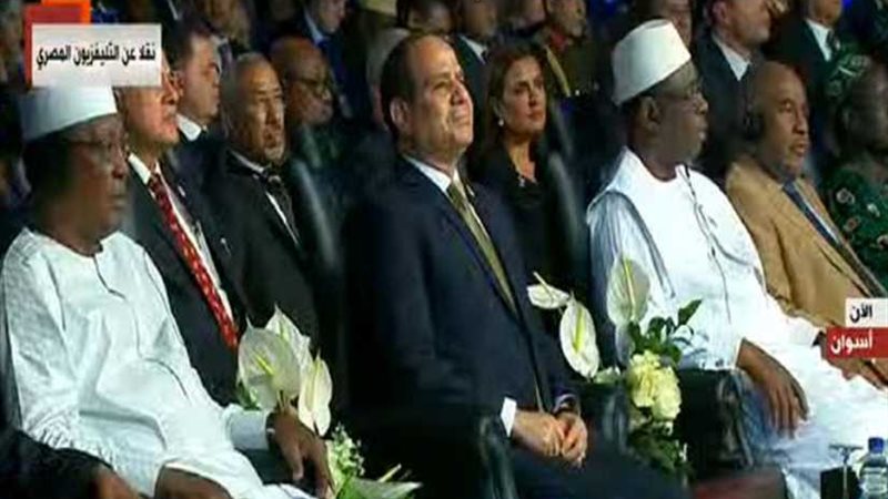 الرئيس السيسي يشهد