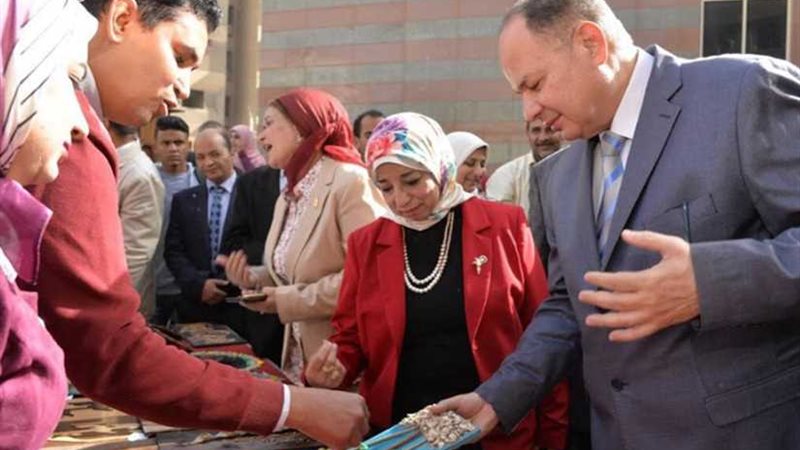 محافظ أسيوط يشهد