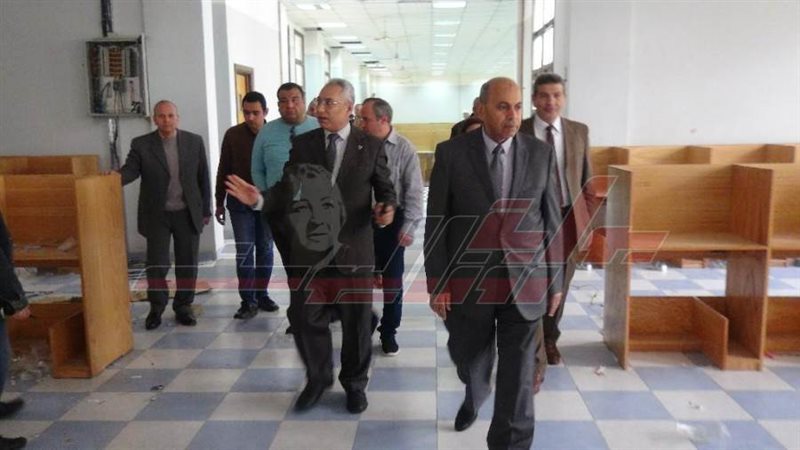 الدكتور مصطفي عبد