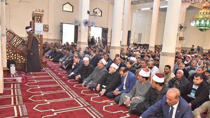 محافظ أسيوط يلتقي
