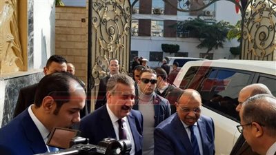 وزير التنمية المحلية بالمنوفية لتفقد مصنع ”أبوخريطة“