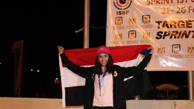 دينا العيسوي تتوج بفضية البطولة العربية للرماية