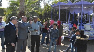 محافظ المنيا يتفقد الحديقة الدولية ضمن متابعة المشروعات الخدمية