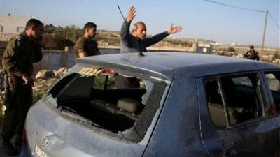 مستوطنون يهاجمون مركبات الفلسطينيين بالحجارة جنوب غرب بيت لحم