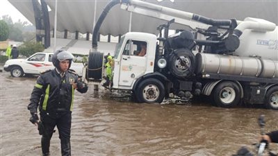   رجال الحماية المدنية أبطال في معركة لا يشعر بها أحد.. (صور)