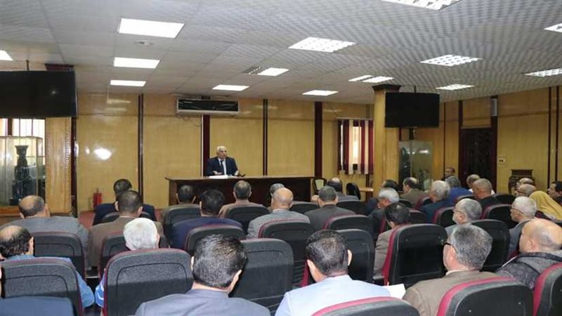 سعد يجتمع بمديري