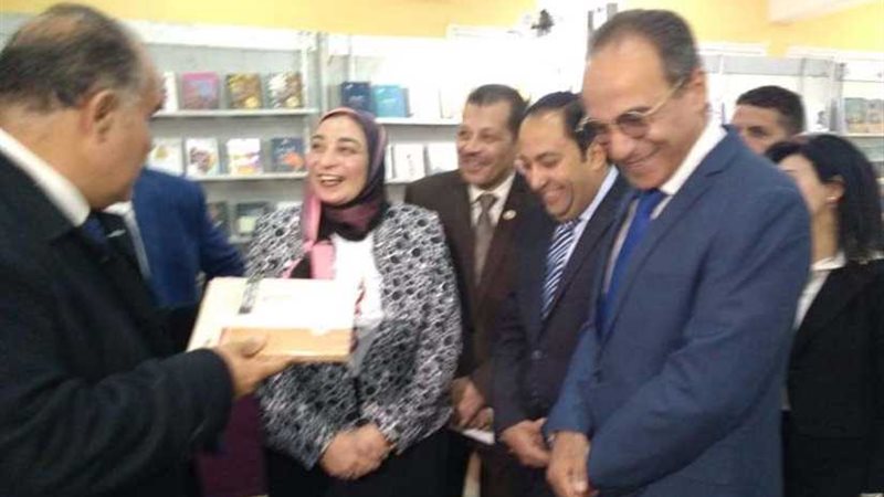 بالصور.. هيئة الكتاب