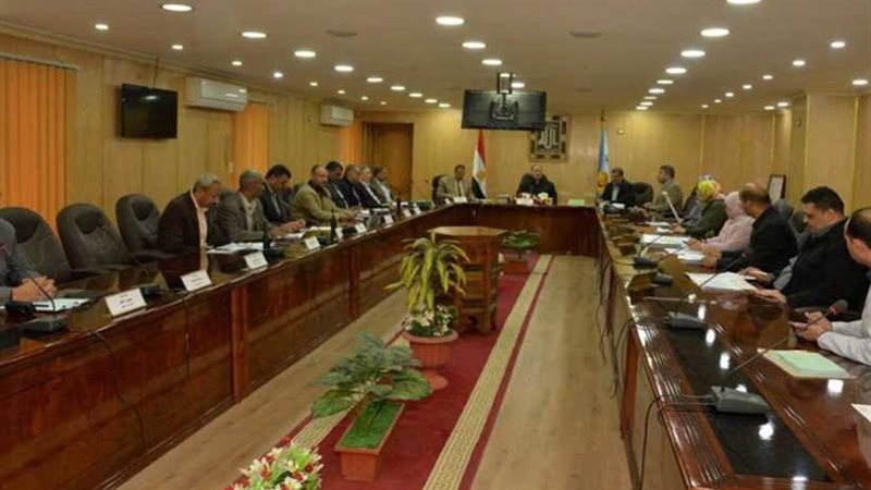 محافظ أسيوط لرؤساء