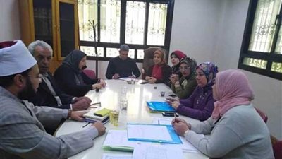 بحث ملفات الأسر المتقدمة لكفالة طفل بتضامن الإسكندرية