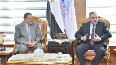 نورالدين يشارك في اجتماع مجلس جامعة 