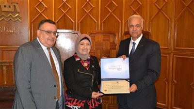  تكريم الدكتورة 