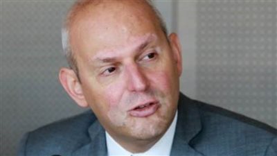 فرنسا تعلن إصابة شخصين جديدين بفيروس كورونا المستجد