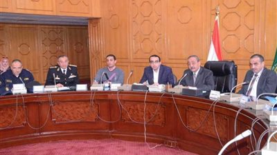 محافظ الإسماعيلية يؤكد.. وضع خطة تنفيذية وبرنامج زمني لإزالة الإشغالات