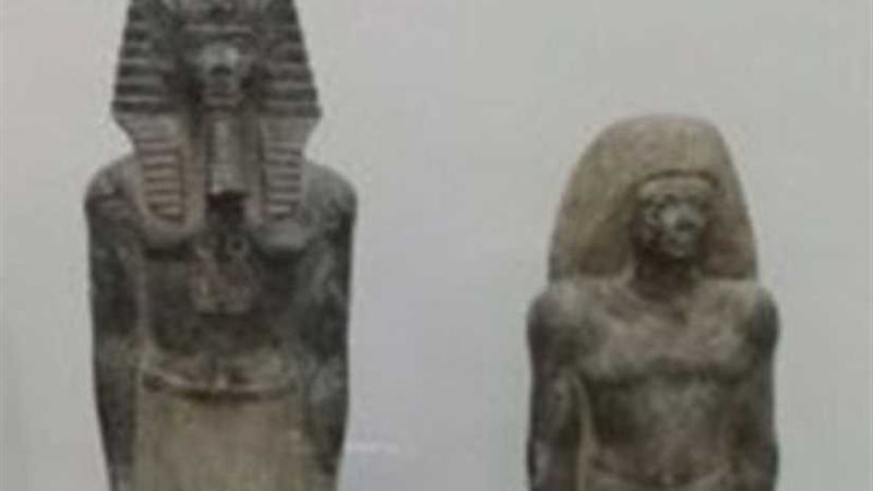 ضبط تمثالين فرعونيين